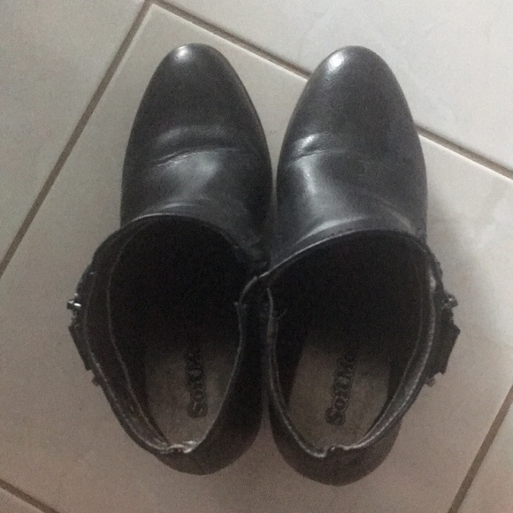 black heeled boots - Picture 2 of 2